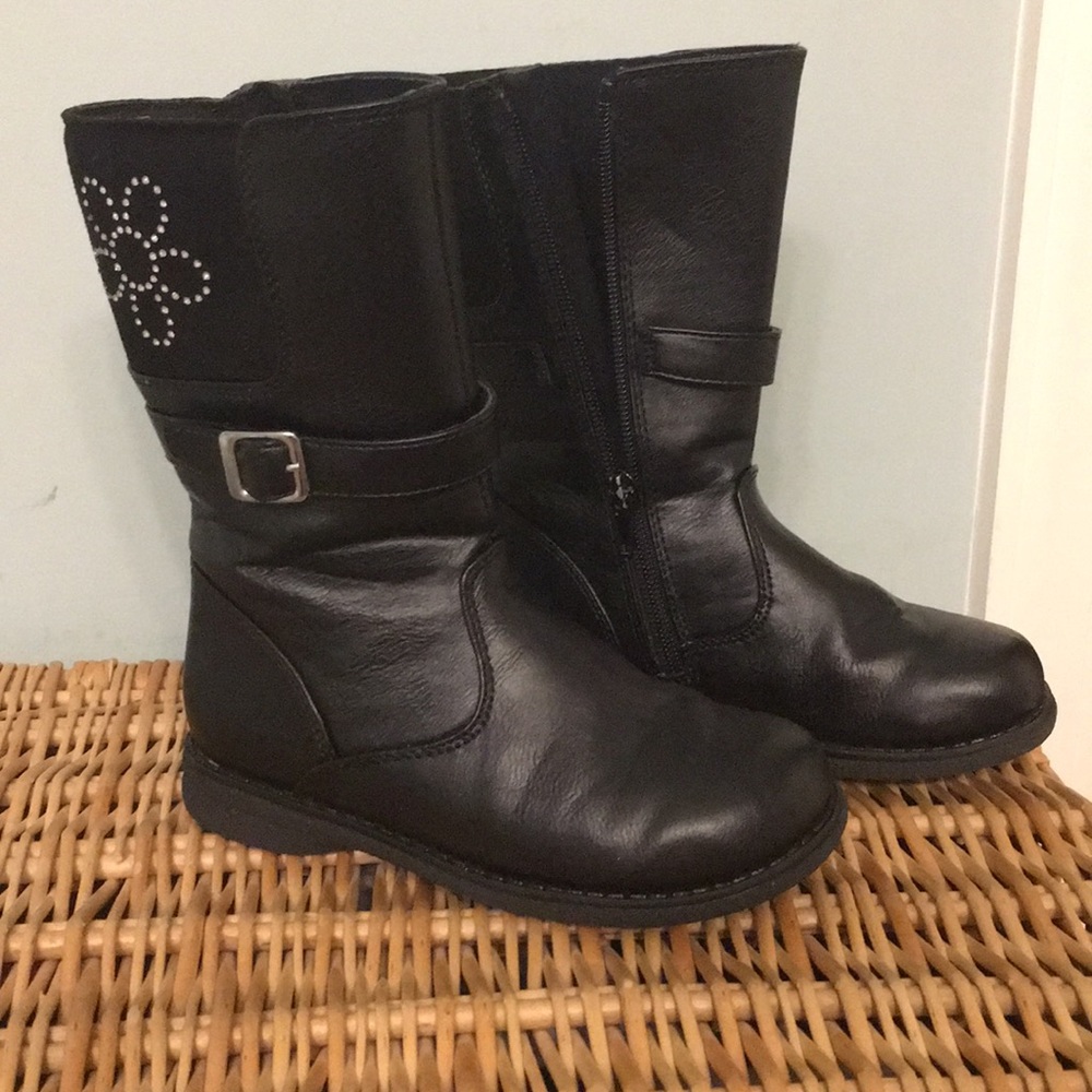 Girls boots